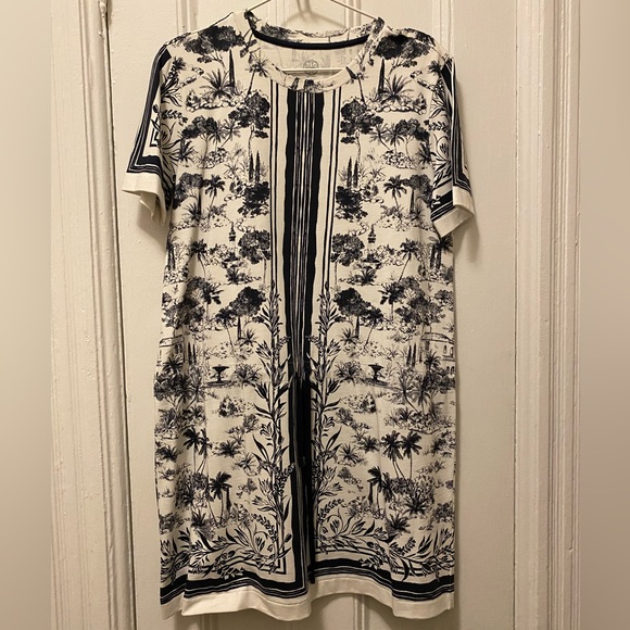 Tory Burch Dresses & Skirts - Tory Burch T-Shirt Dress, Size Small, White & Navy